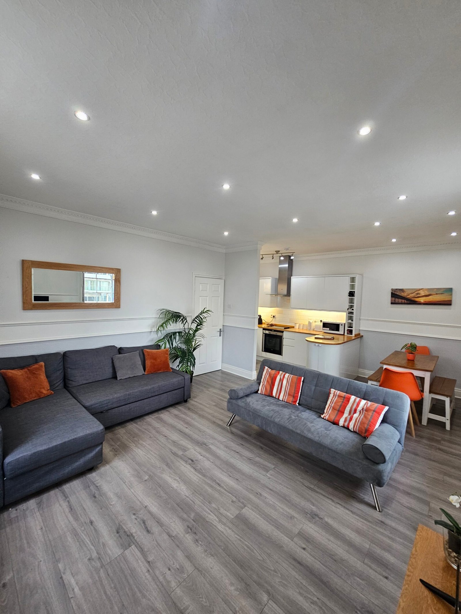 Lakeview Apartment