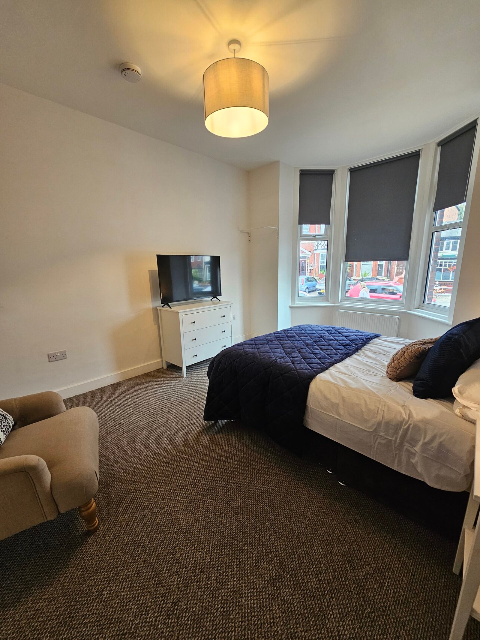 Second double bedroom at Kings Central Apartment